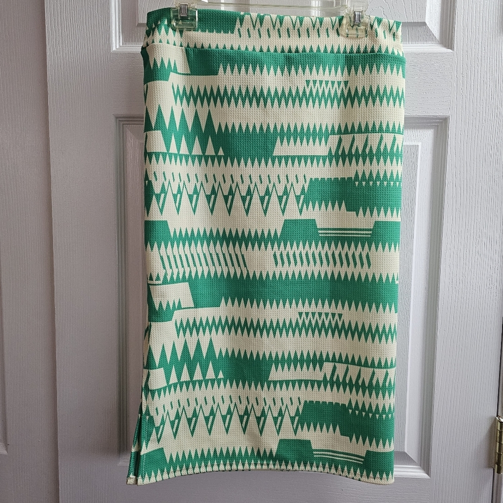 4/$20 Handmade Geometric Graphic Green And Cream Pencil Skirt
